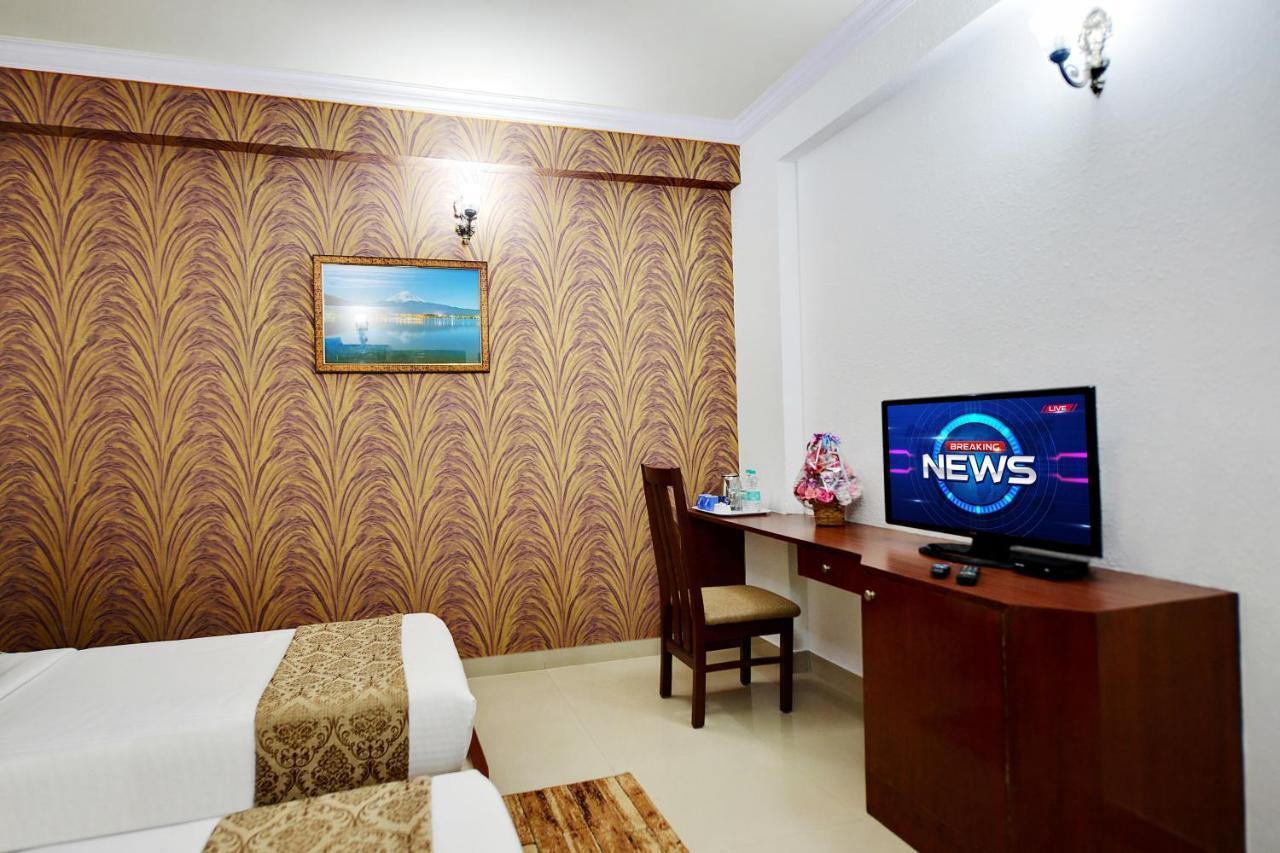 The Liverpool Blue Hotels Bangalore Dış mekan fotoğraf