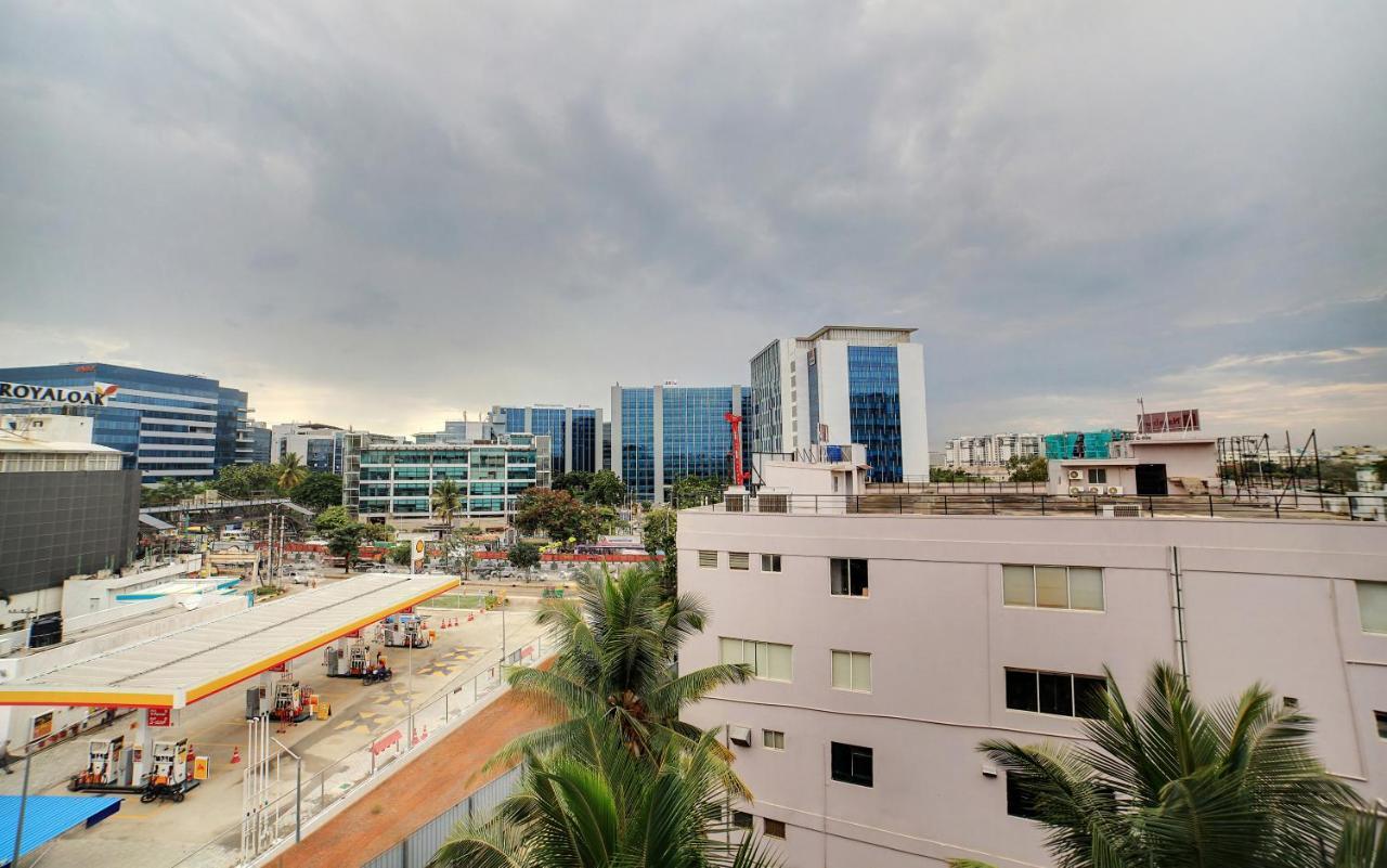 The Liverpool Blue Hotels Bangalore Dış mekan fotoğraf