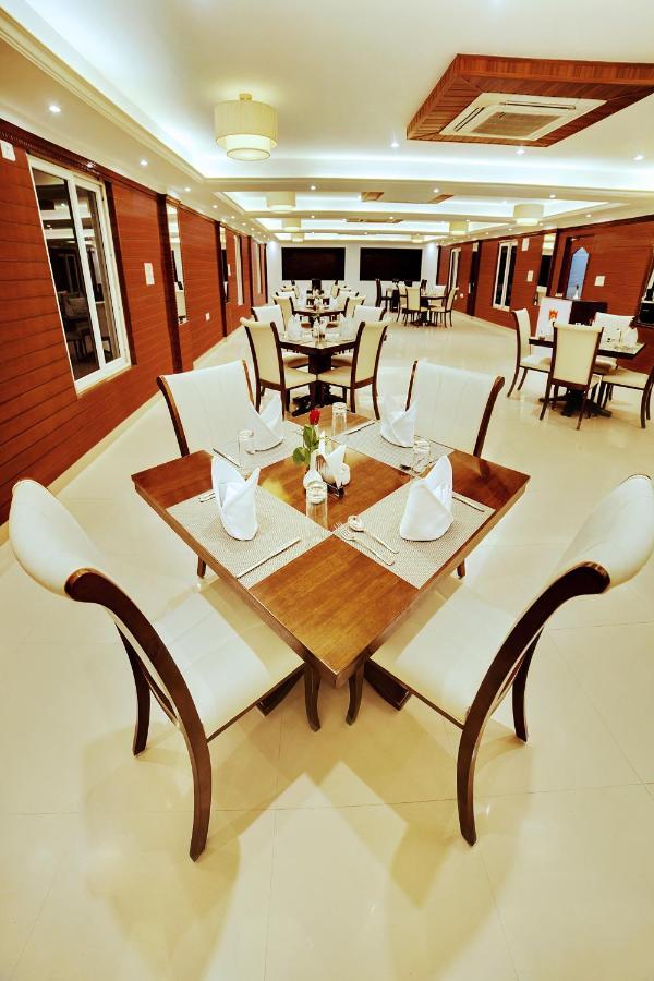 The Liverpool Blue Hotels Bangalore Dış mekan fotoğraf