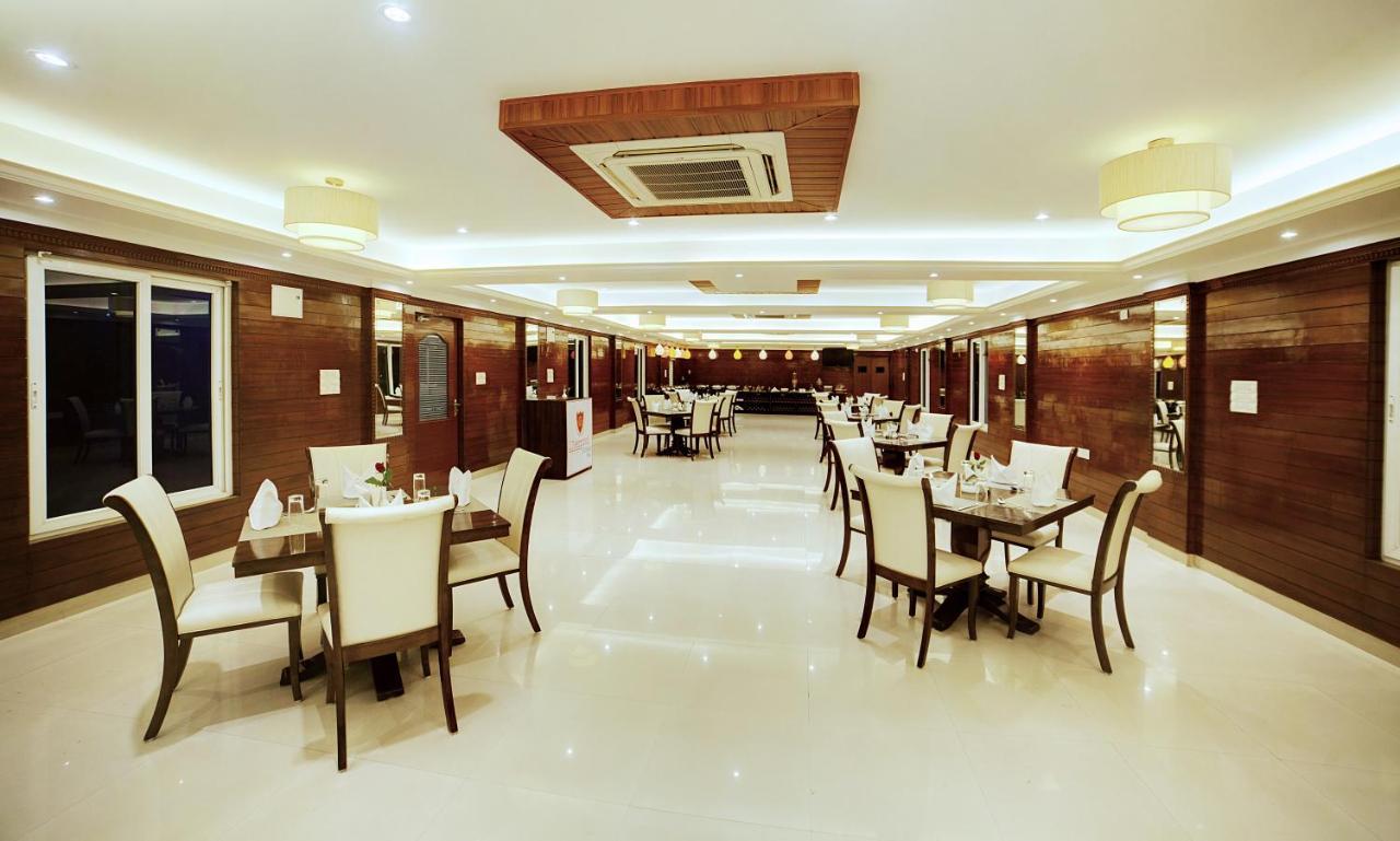 The Liverpool Blue Hotels Bangalore Dış mekan fotoğraf