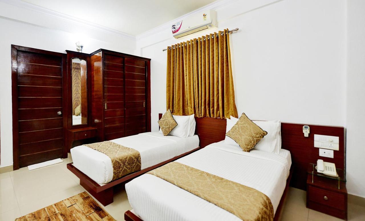 The Liverpool Blue Hotels Bangalore Dış mekan fotoğraf