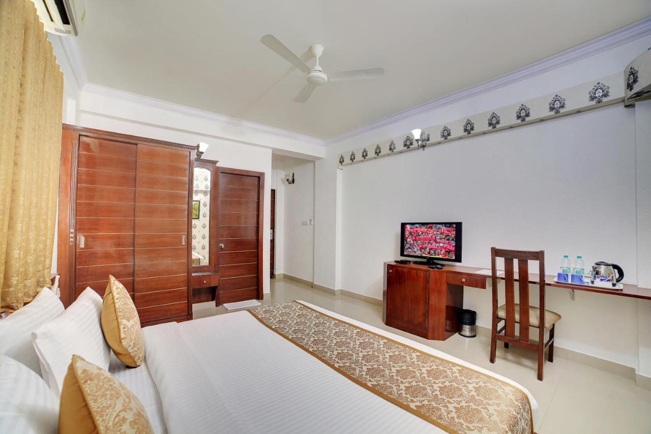 The Liverpool Blue Hotels Bangalore Dış mekan fotoğraf