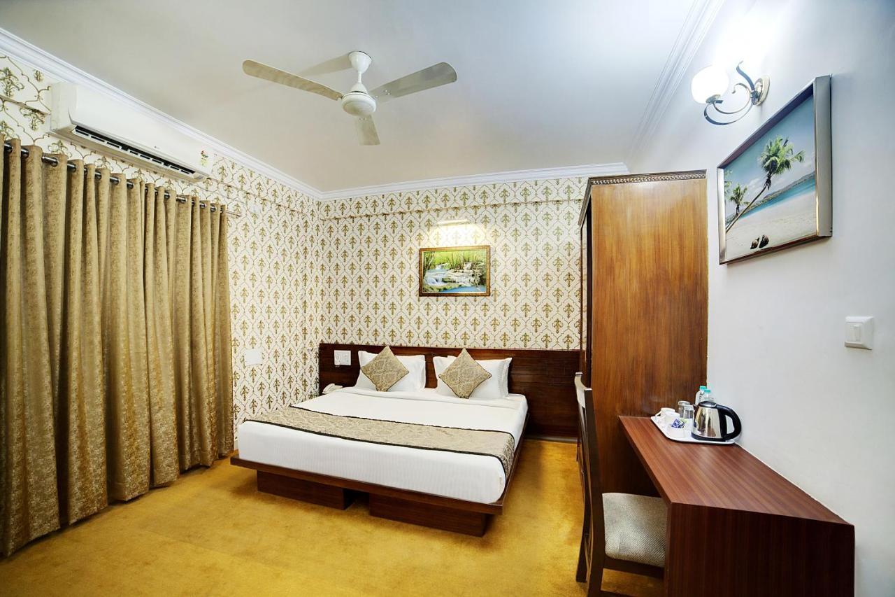 The Liverpool Blue Hotels Bangalore Dış mekan fotoğraf